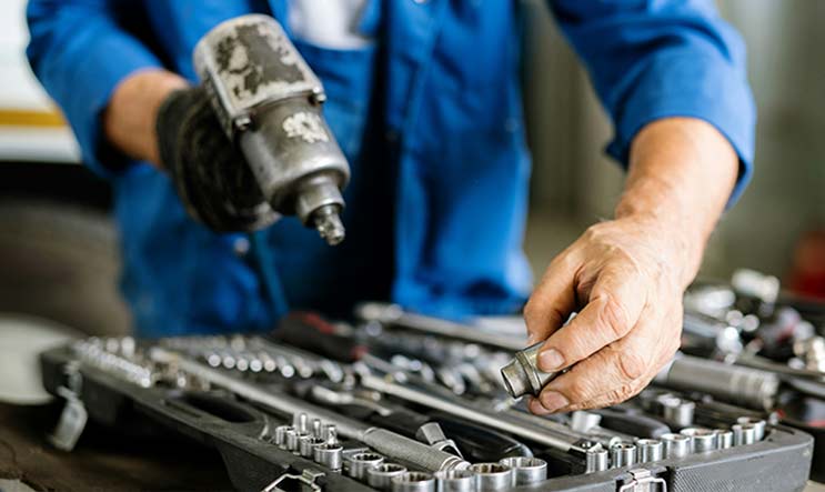 Bilverktyg och verkstadsutrustning